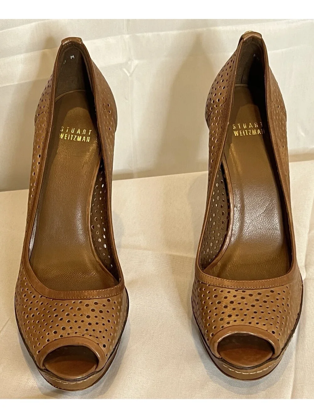 NEW Stuart Weitzman Dotcom Pump Women’s 10M Cognac Leather Peep Toe Heels.